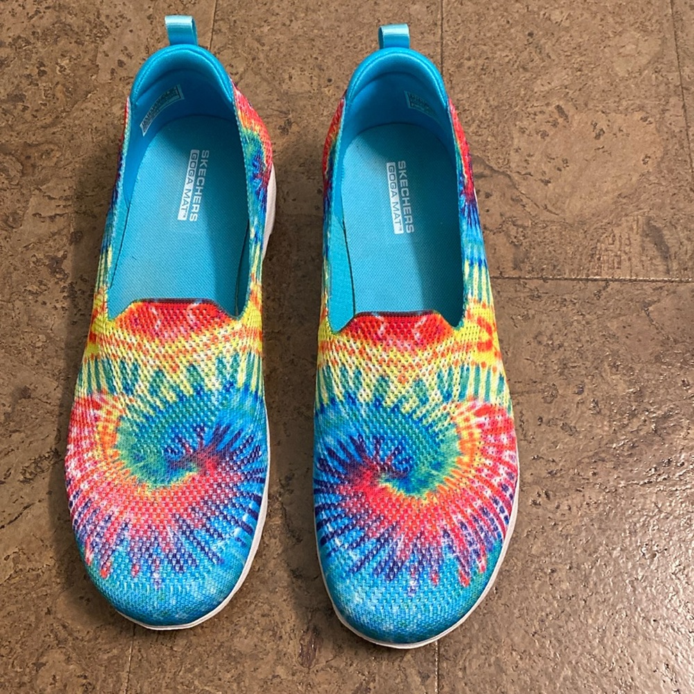 Skechers Go Walk Tie Dye Sneakers - Like New